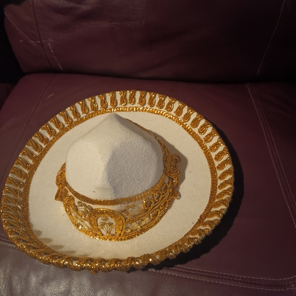 Elegant Gold and Cream Women\'s Hat main image 4